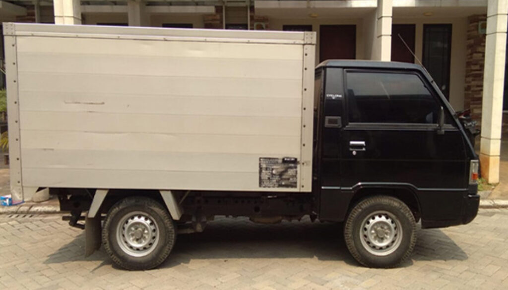 unit sewa mobil box jakarta (3)